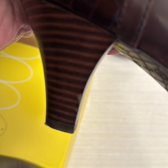 CIRCA JOAN&DAVID Brown Leather Booties - Picture 6 of 10